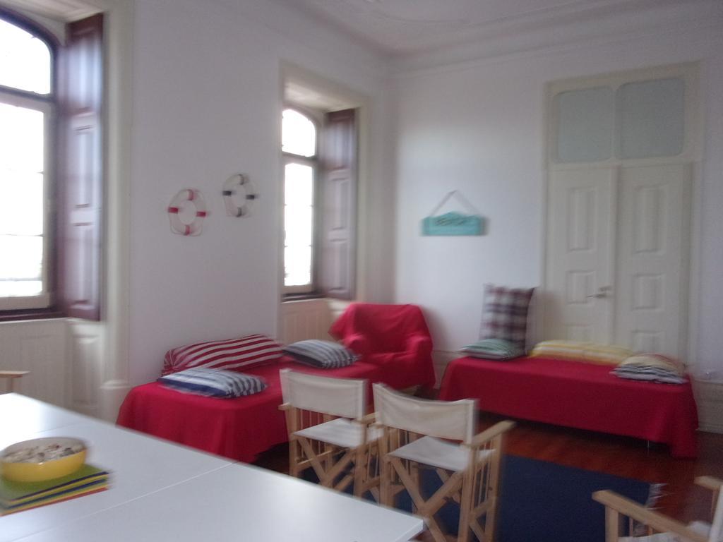 Hostel 402 *
